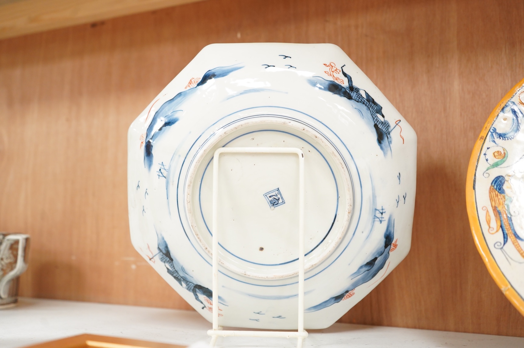A Japanese Imari octagonal plate, 26cm wide